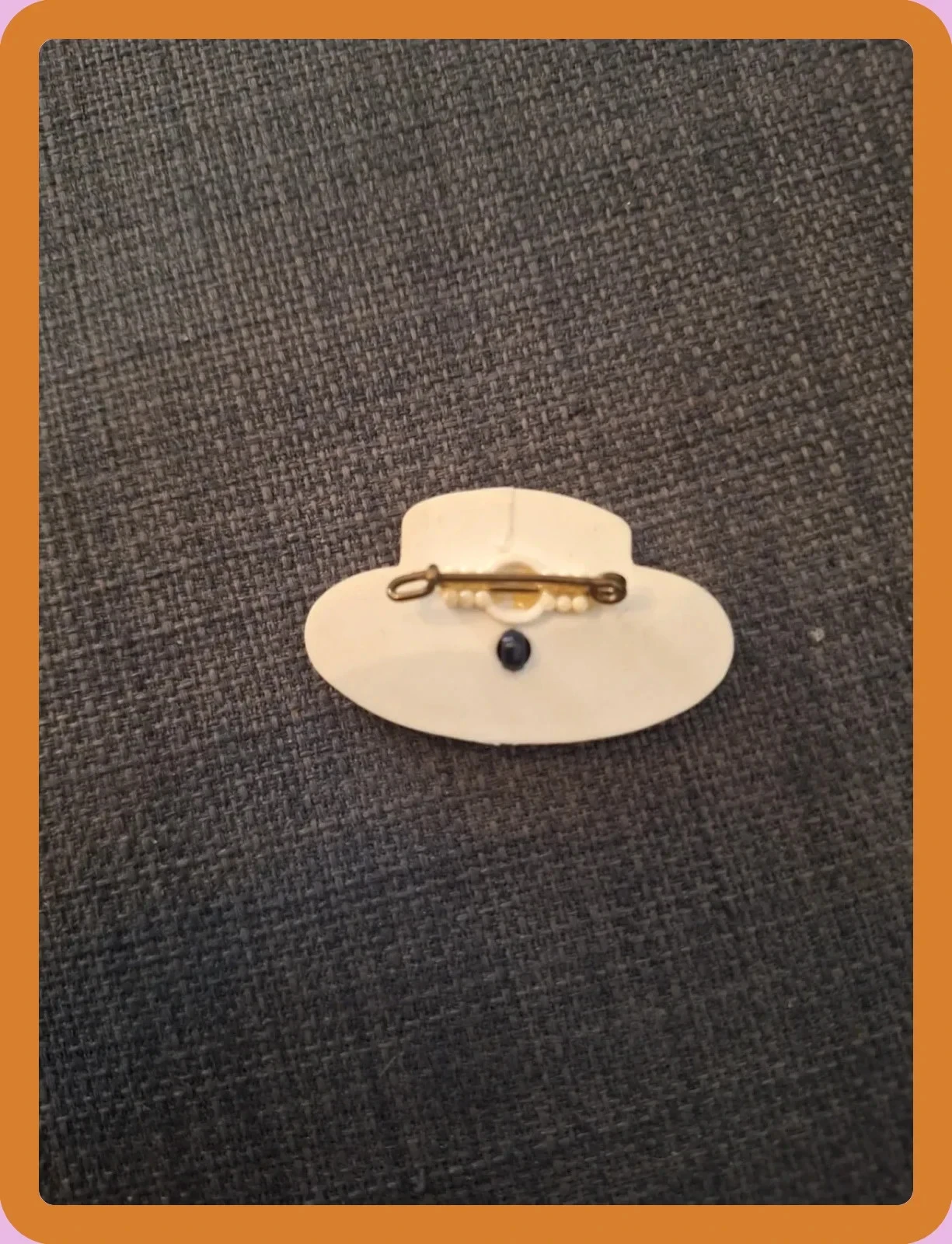 Broche fantasia em forma de chapéu com nó azul – photo 2